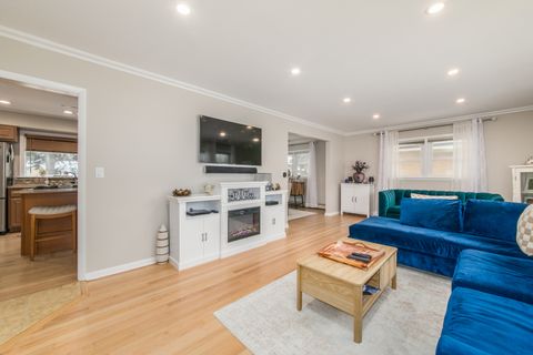 Tiny photo for 475 Amherst Avenue, Des Plaines, IL 60016 (MLS # 12566780)