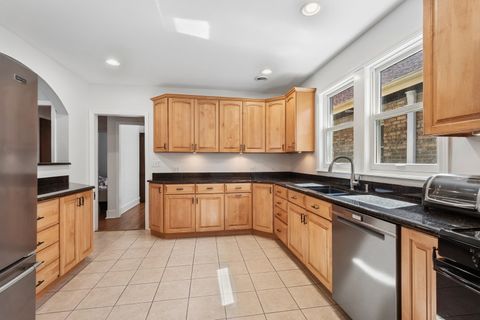 Tiny photo for 7446 N Rockwell Street, Chicago, IL 60645 (MLS # 12610931)