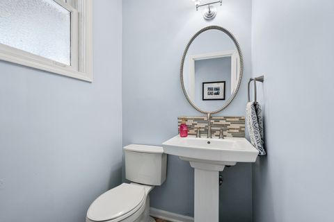 Tiny photo for 7446 N Rockwell Street, Chicago, IL 60645 (MLS # 12610931)