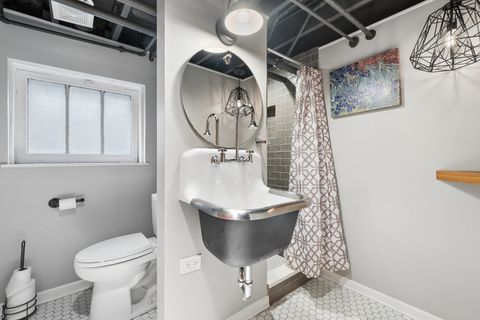 Tiny photo for 7446 N Rockwell Street, Chicago, IL 60645 (MLS # 12610931)