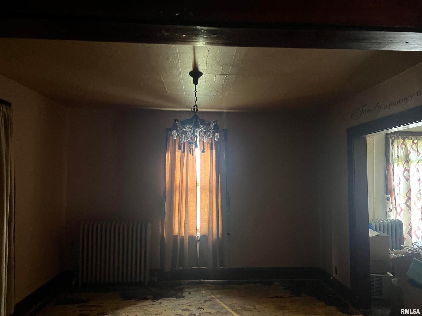 103 S 6TH Street