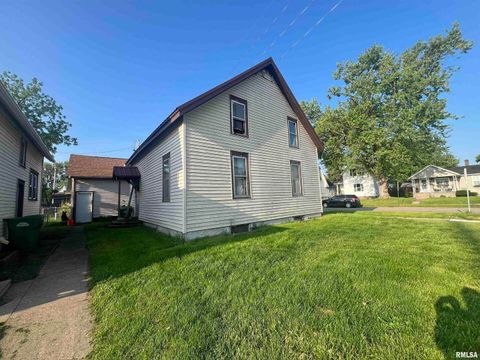 Tiny photo for 103 S 6TH Street, Clinton, IA 52732 (MLS # QC4252658)
