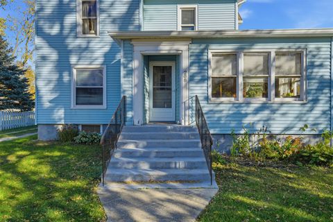 Tiny photo for 208 N Jackson Street, Flanagan, IL 61740 (MLS # 12434949)