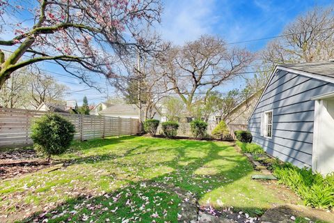 Tiny photo for 4036 Linden Avenue, Western Springs, IL 60558 (MLS # 12617197)