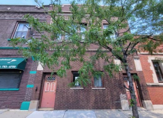 1022 W 79th Street