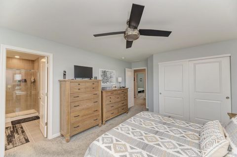 Tiny photo for 126 Kingsport Drive, South Elgin, IL 60177 (MLS # 12583102)