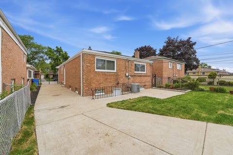 Tiny photo for 1056 W 107th Place, Chicago, IL 60643 (MLS # 12675554)