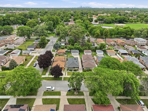 Tiny photo for 1056 W 107th Place, Chicago, IL 60643 (MLS # 12675554)
