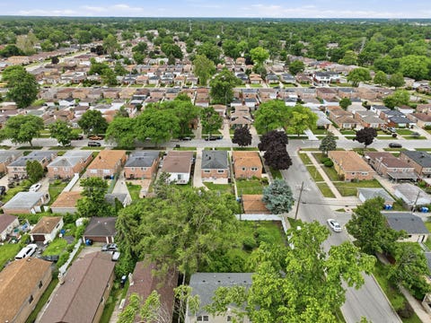 Tiny photo for 1056 W 107th Place, Chicago, IL 60643 (MLS # 12675554)