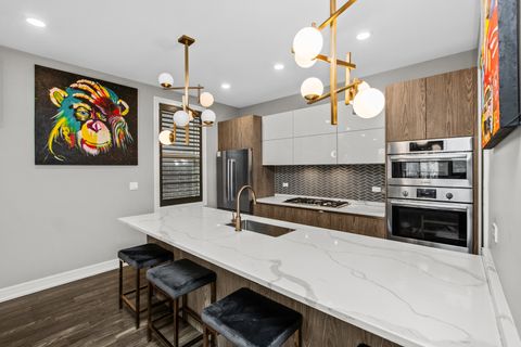 Tiny photo for 3918 S King Drive #1S, Chicago, IL 60653 (MLS # 12675931)