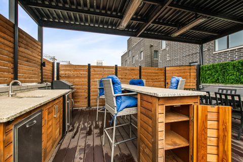 Tiny photo for 3918 S King Drive #1S, Chicago, IL 60653 (MLS # 12675931)
