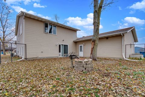 Tiny photo for 929 Lincoln Street, Minonk, IL 61760 (MLS # 12524548)