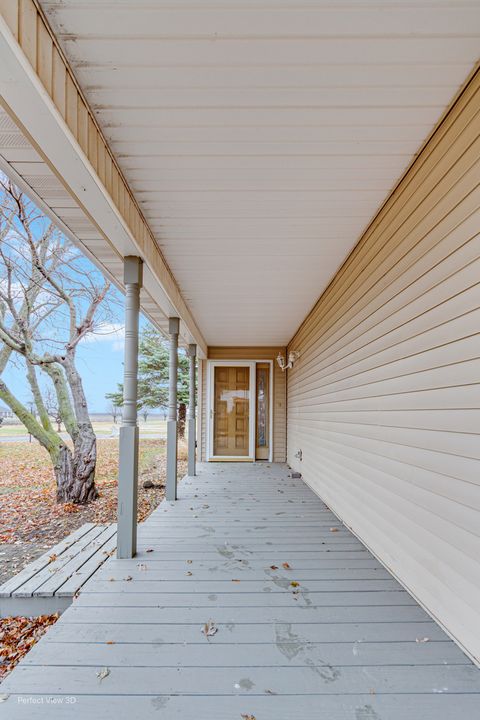 Tiny photo for 929 Lincoln Street, Minonk, IL 61760 (MLS # 12524548)