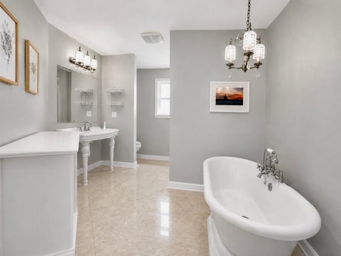 Tiny photo for 3218 W 97th Street, Evergreen Park, IL 60805 (MLS # 12674531)