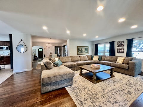 Tiny photo for 3218 W 97th Street, Evergreen Park, IL 60805 (MLS # 12674531)