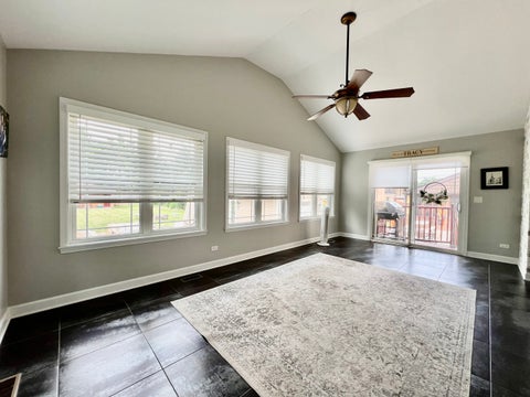 Tiny photo for 3218 W 97th Street, Evergreen Park, IL 60805 (MLS # 12674531)