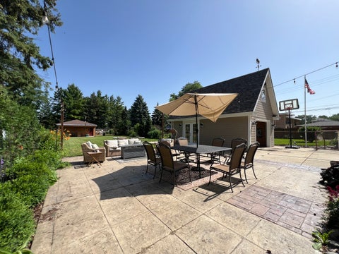 Tiny photo for 3218 W 97th Street, Evergreen Park, IL 60805 (MLS # 12674531)