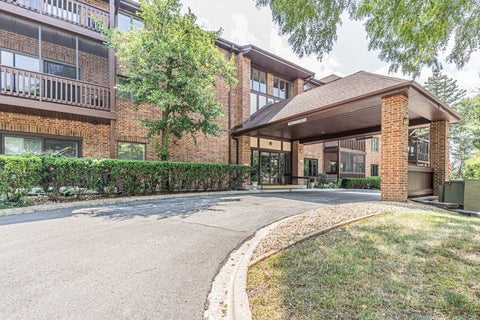 Photo of 7737 W Golf Drive #302, Palos Heights, IL 60463 (MLS # 12713493)