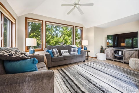 Tiny photo for 100 N River Lane #401, Geneva, IL 60134 (MLS # 12736021)