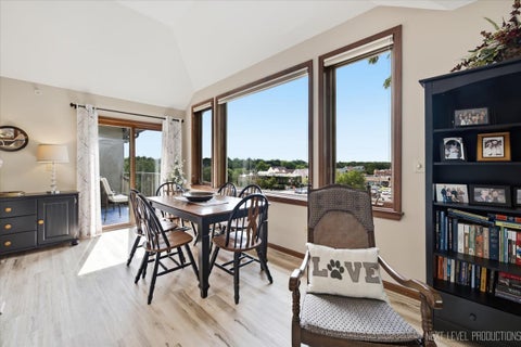 Tiny photo for 100 N River Lane #401, Geneva, IL 60134 (MLS # 12736021)