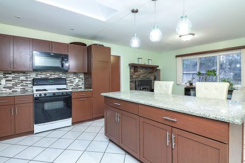 Tiny photo for 4 AMY Drive, Oswego, IL 60543 (MLS # 12499215)