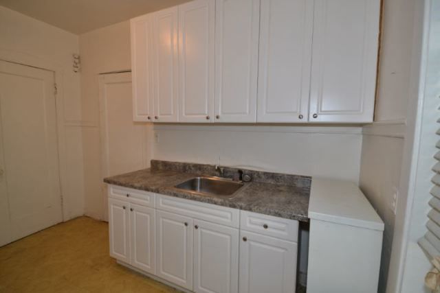 5023 N Winchester Avenue 1