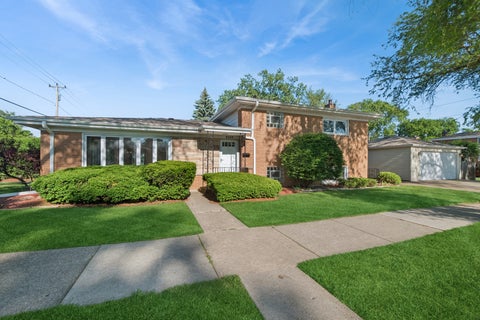 Tiny photo for 4159 Golf Road, Skokie, IL 60076 (MLS # 12655183)