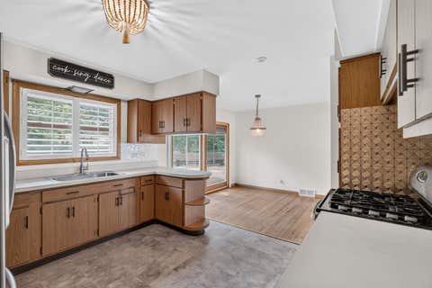 Tiny photo for 145 Dole Avenue, Crystal Lake, IL 60014 (MLS # 12737438)