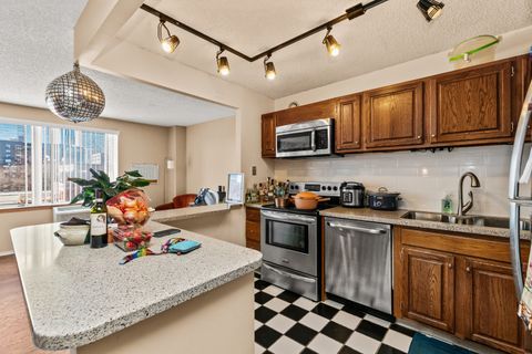 Tiny photo for 801 S PLYMOUTH Court #504, Chicago, IL 60605 (MLS # 12600862)