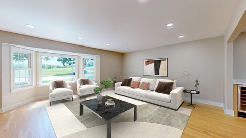 Tiny photo for 717 S 4th Avenue, Libertyville, IL 60048 (MLS # 12446302)