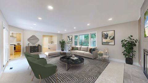 Tiny photo for 717 S 4th Avenue, Libertyville, IL 60048 (MLS # 12446302)