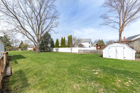 Tiny photo for 2021 Alschuler Drive, Aurora, IL 60506 (MLS # 12620942)