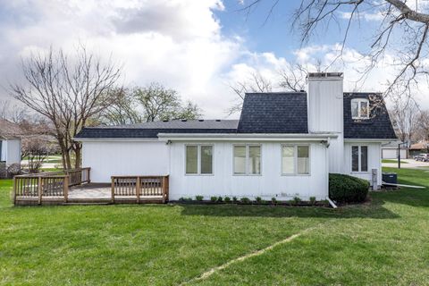 Tiny photo for 2021 Alschuler Drive, Aurora, IL 60506 (MLS # 12620942)