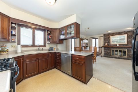Tiny photo for 2021 Alschuler Drive, Aurora, IL 60506 (MLS # 12620942)