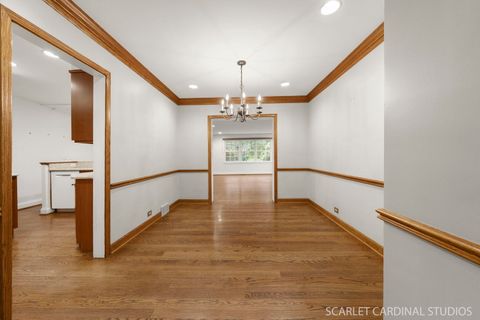 Tiny photo for 265 N Main Street, Glen Ellyn, IL 60137 (MLS # 12488737)