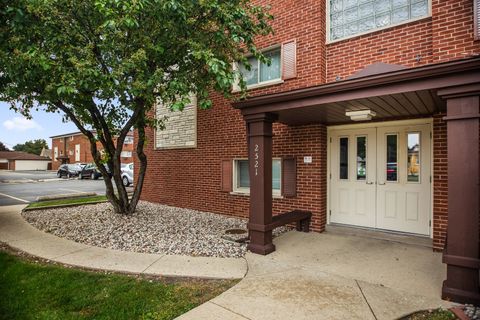Tiny photo for 2521 N Thatcher Avenue #3A, River Grove, IL 60171 (MLS # 12458829)