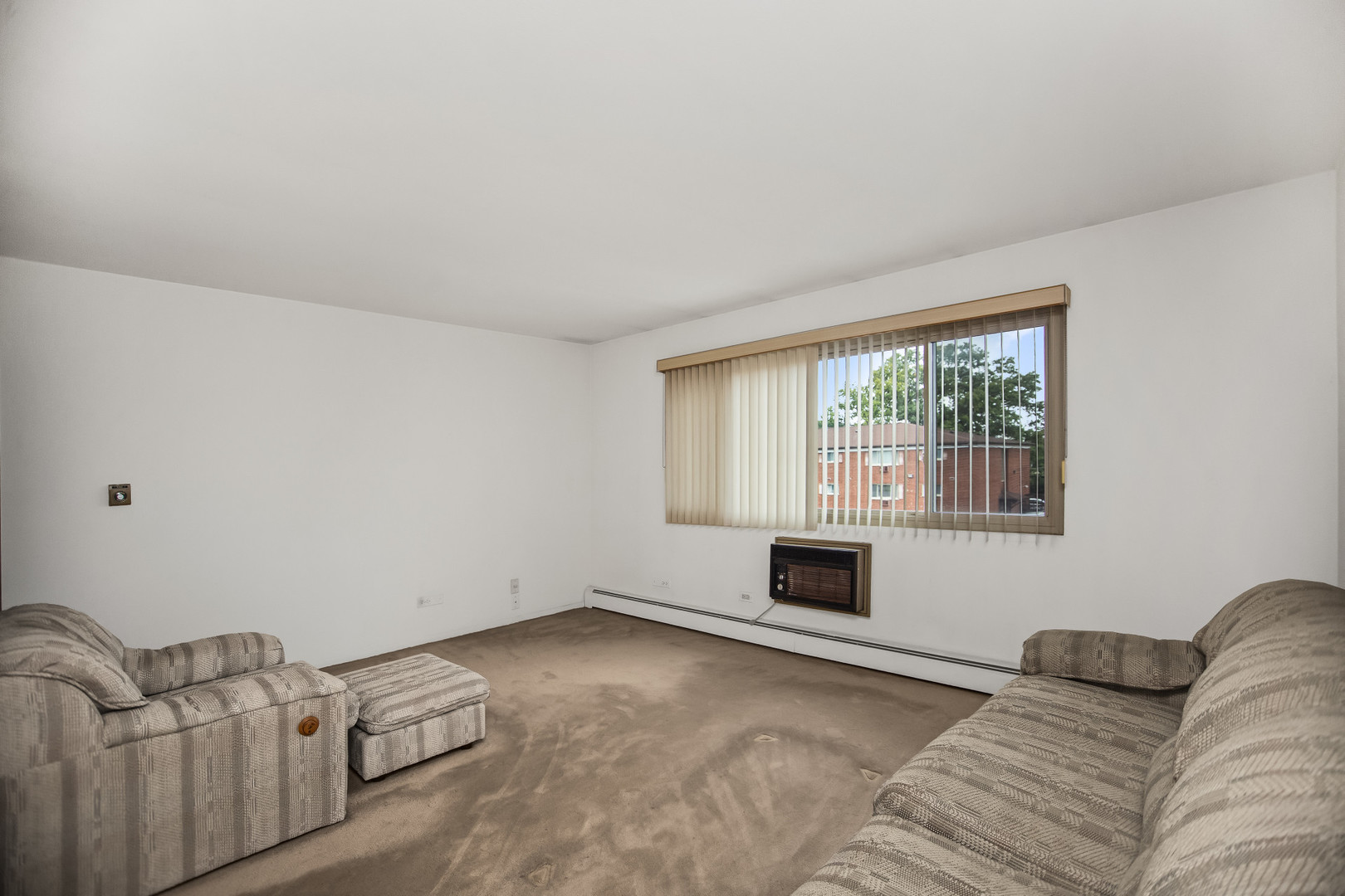 2521 N Thatcher Avenue 3A