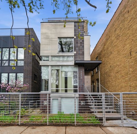 Photo of 2070 N Oakley Avenue, Chicago, IL 60647 (MLS # 12619471)