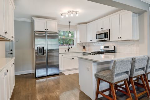 Tiny photo for 3251 Grand Boulevard, Brookfield, IL 60513 (MLS # 12497519)