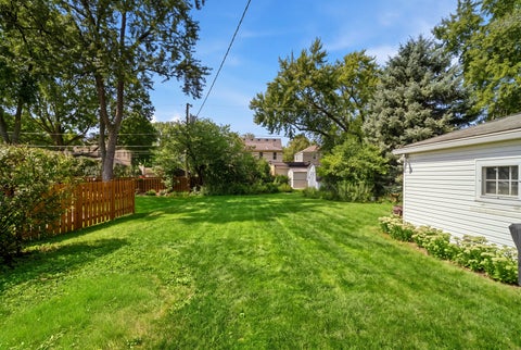 Tiny photo for 718 S Chestnut Avenue, Arlington Heights, IL 60005 (MLS # 12766172)