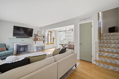 Tiny photo for 718 S Chestnut Avenue, Arlington Heights, IL 60005 (MLS # 12766172)