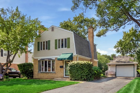 Photo of 718 S Chestnut Avenue, Arlington Heights, IL 60005 (MLS # 12766172)