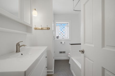 Tiny photo for 718 S Chestnut Avenue, Arlington Heights, IL 60005 (MLS # 12766172)