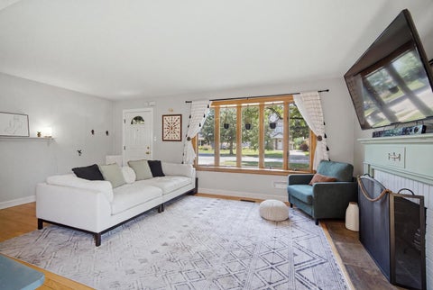 Tiny photo for 718 S Chestnut Avenue, Arlington Heights, IL 60005 (MLS # 12766172)