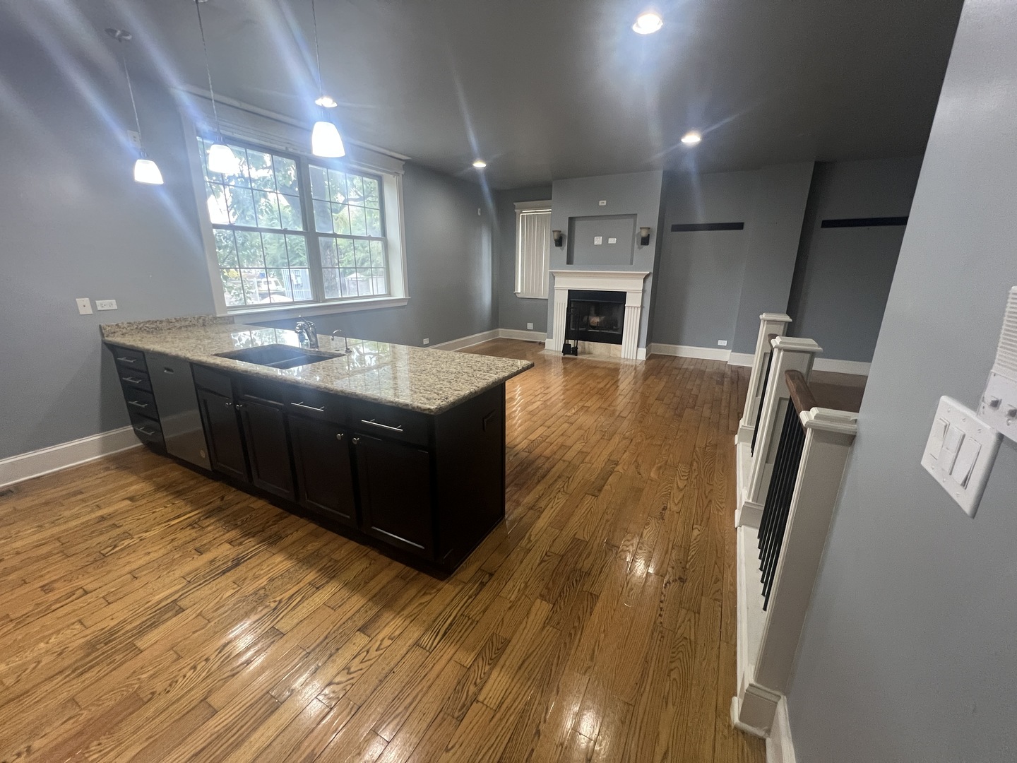 4956 S Vincennes Avenue 1W