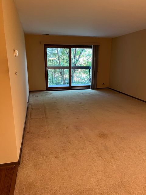 Tiny photo for 711 S River Road #401, Des Plaines, IL 60016 (MLS # 12456678)
