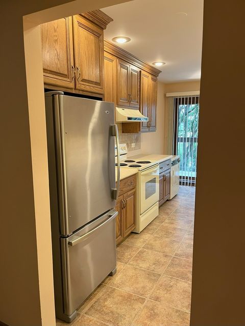 Tiny photo for 711 S River Road #401, Des Plaines, IL 60016 (MLS # 12456678)