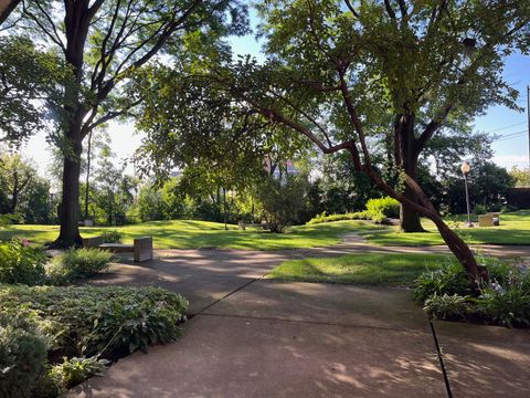 Tiny photo for 711 S River Road #401, Des Plaines, IL 60016 (MLS # 12456678)