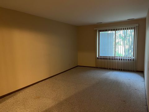 Tiny photo for 711 S River Road #401, Des Plaines, IL 60016 (MLS # 12456678)