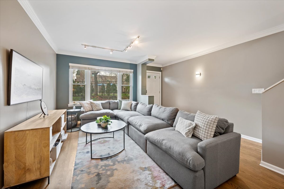 1214 W School Street